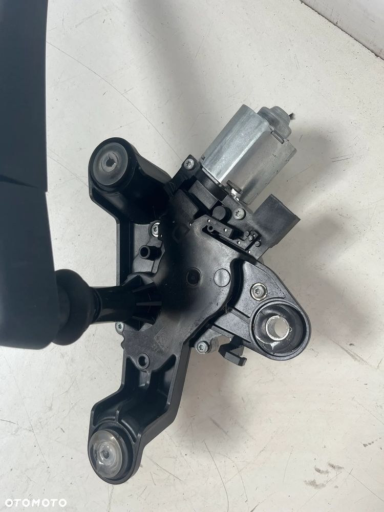 PEUGEOT 2008 II MECHANIZM RAMIĘ WYCIERACZKI TYŁ 9819900080 - 2