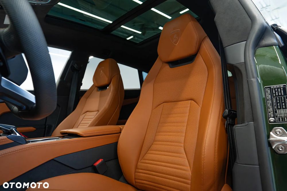 Lamborghini Urus - 22