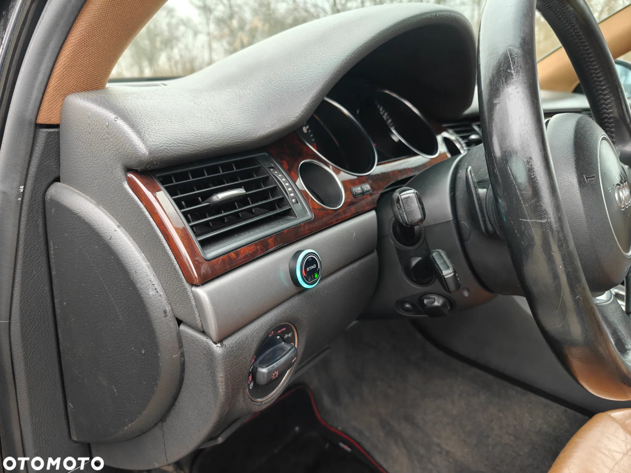 Audi A8 4.2 Quattro - 21
