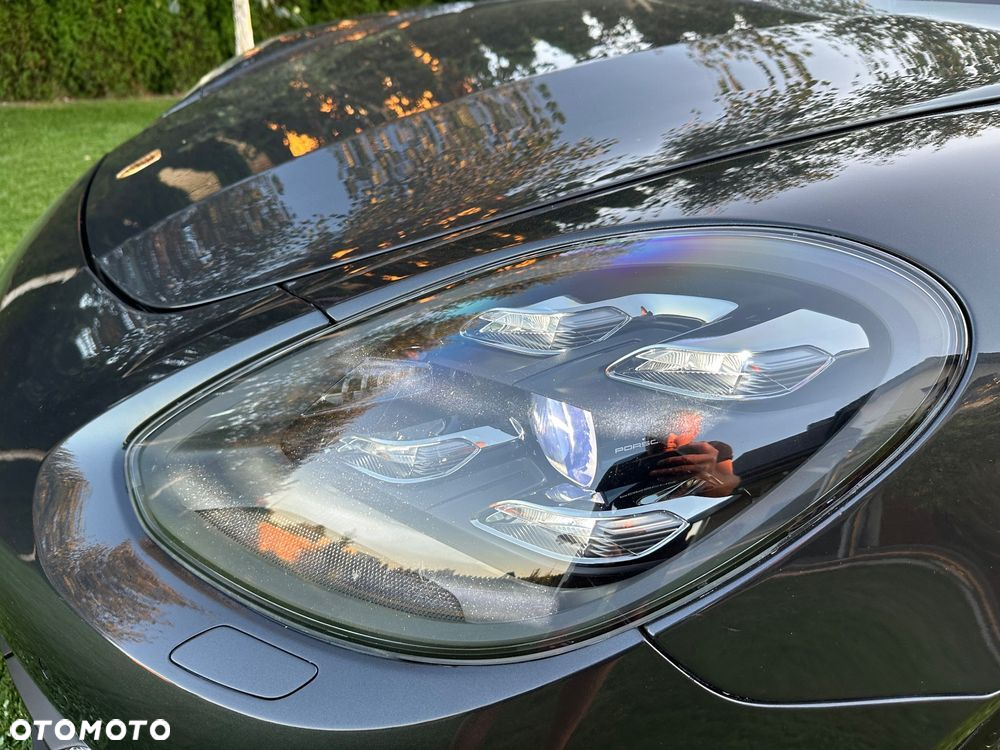 Porsche Panamera 4 E-Hybrid 10 Years Edition - 15