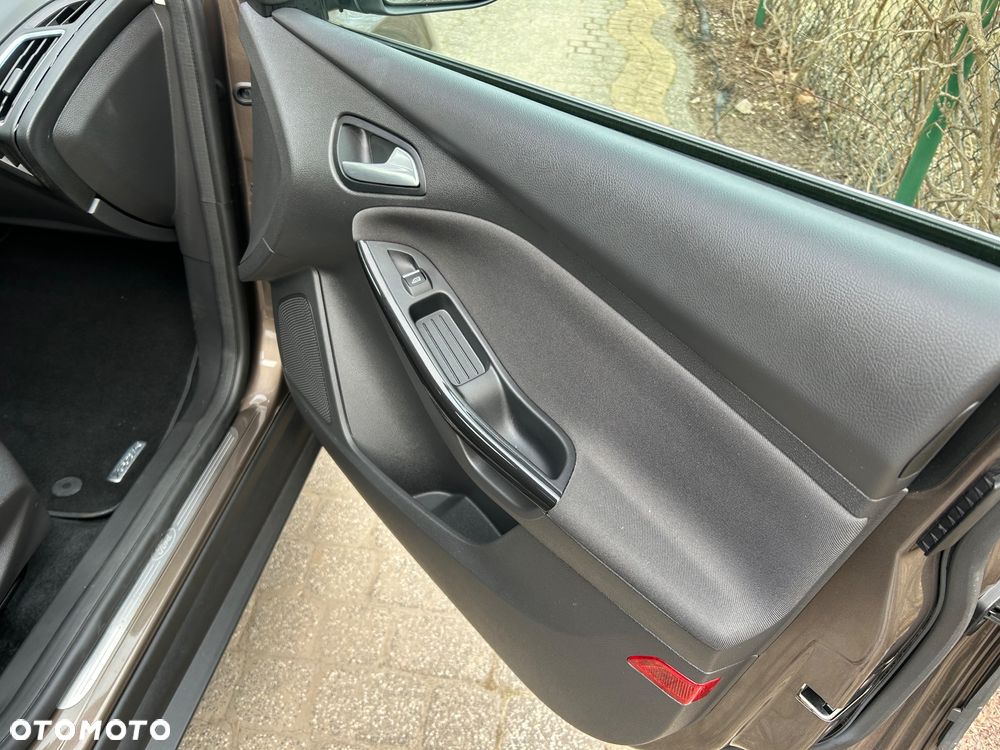 Ford Focus 1.5 EcoBlue Start-Stopp-System TITANIUM STYLE - 30