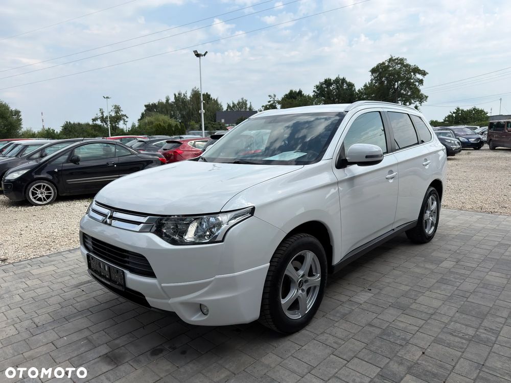 Mitsubishi Outlander 2.2 DID Intense + - 9
