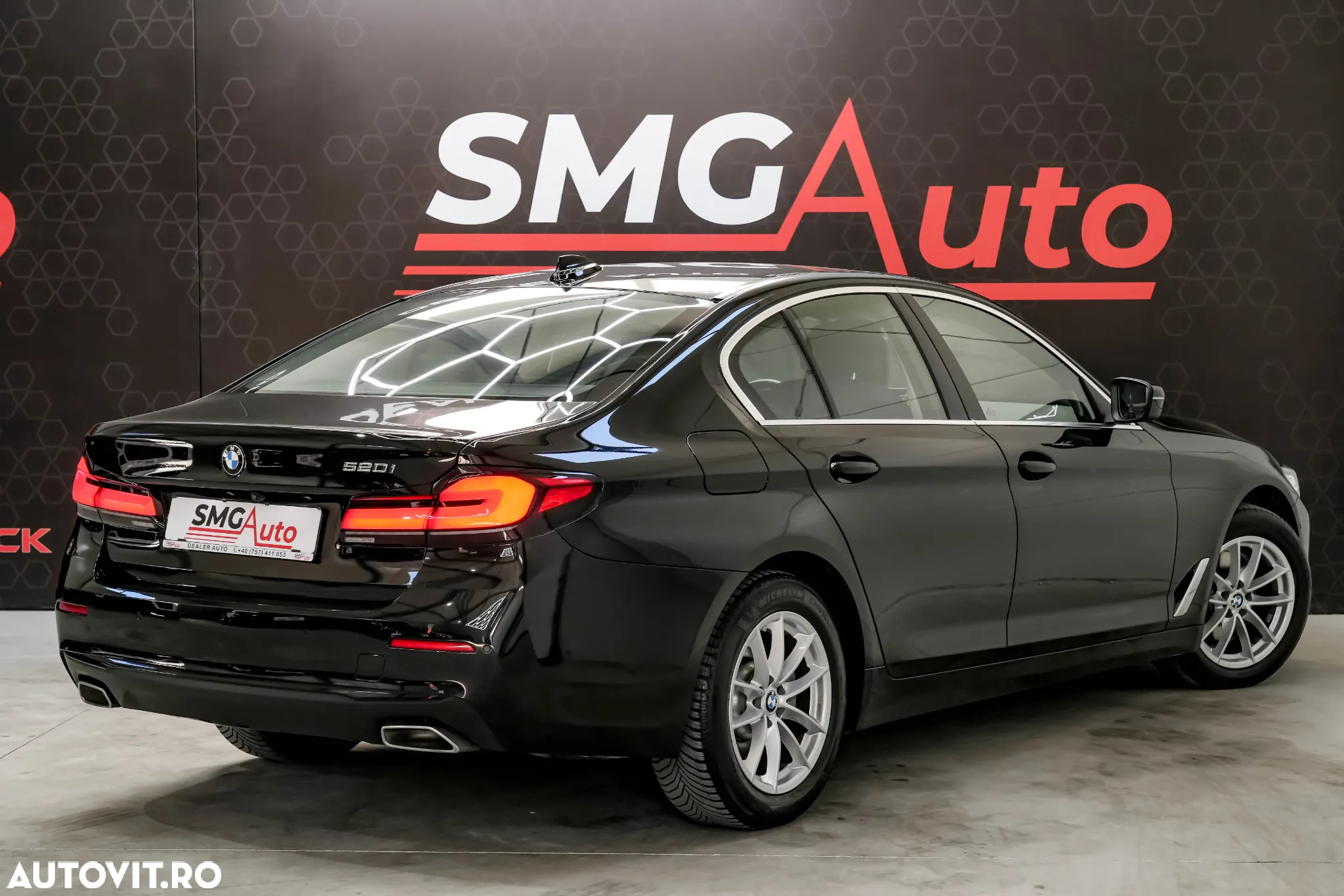 BMW Seria 5 520i Aut. Luxury Line - 5