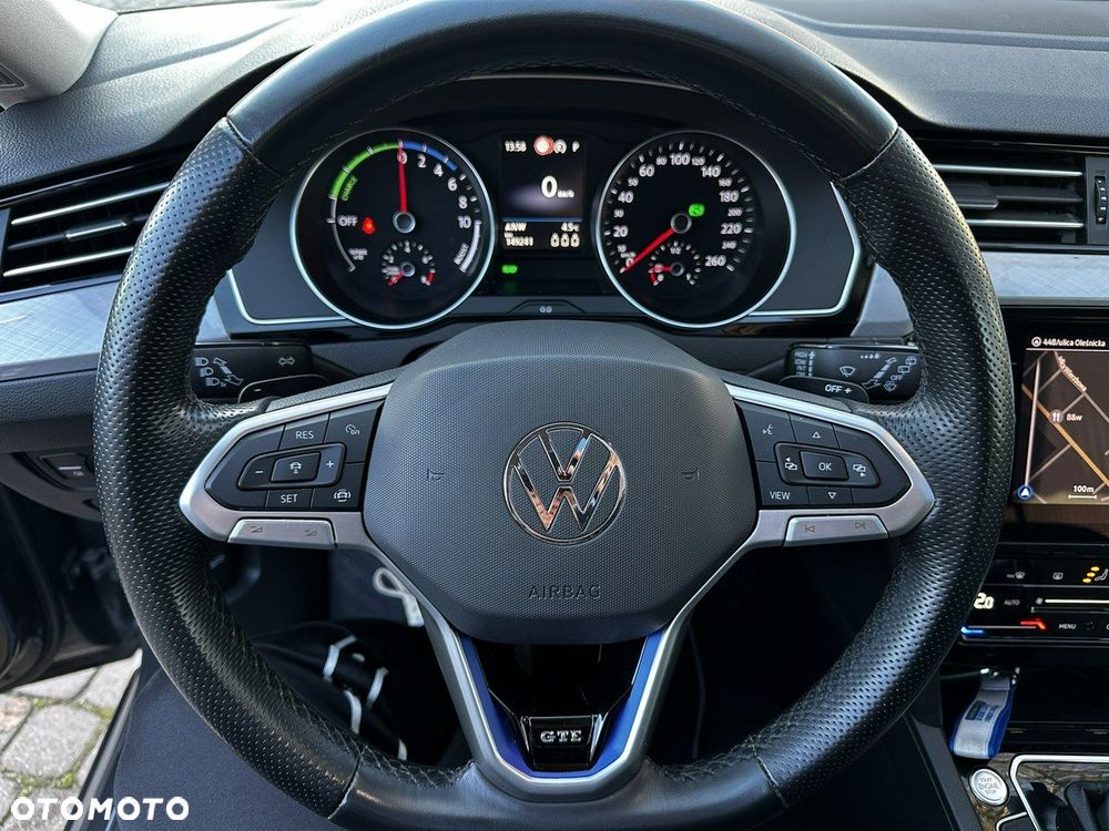 Volkswagen Passat - 14