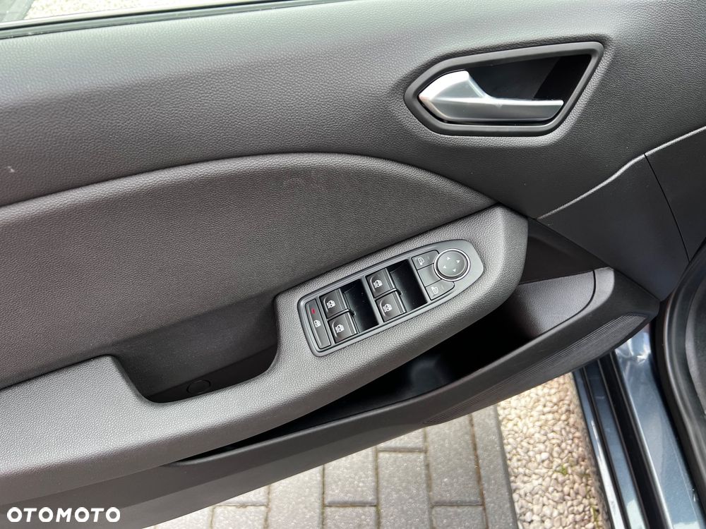 Renault Clio TCe 90 EVOLUTION - 36