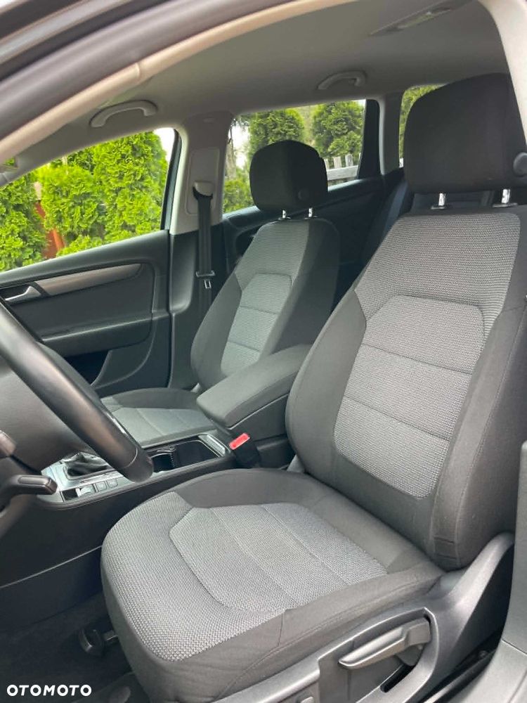 Volkswagen Passat - 7