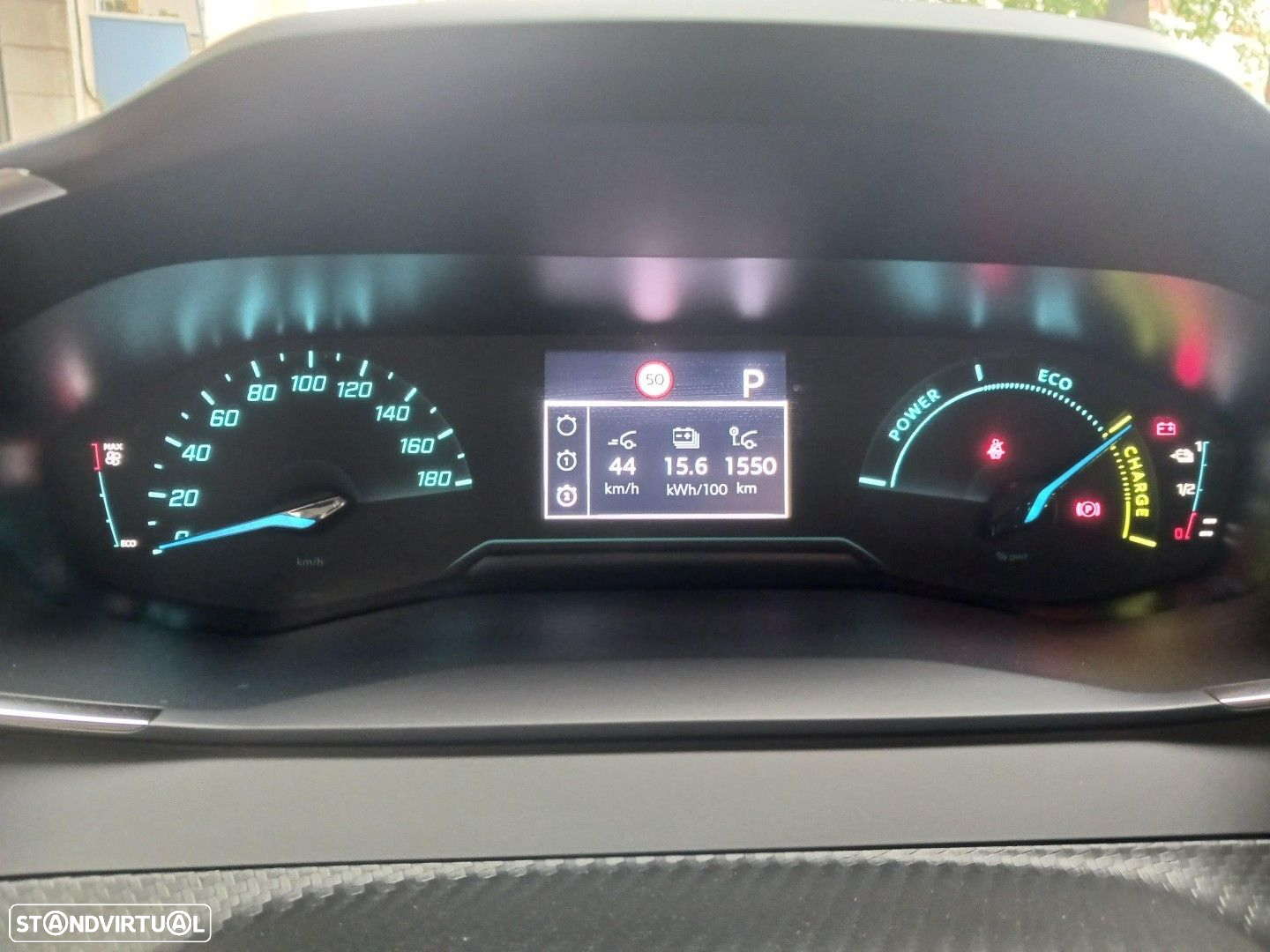 Peugeot e-2008 54 kWh Active - 13