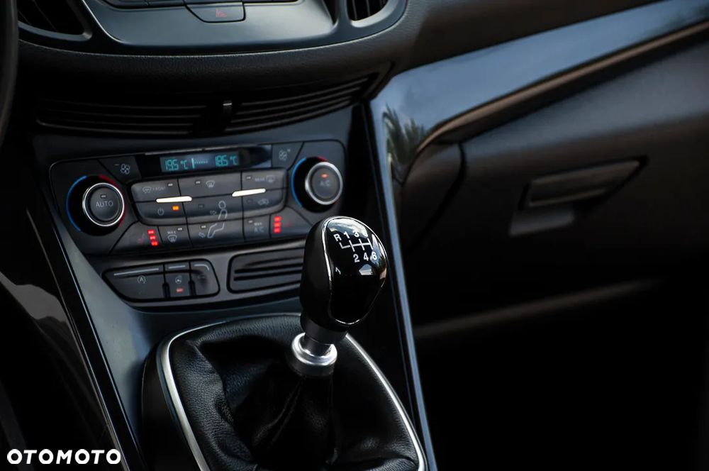Ford Kuga 1.5 EcoBoost FWD ST-Line ASS GPF - 33
