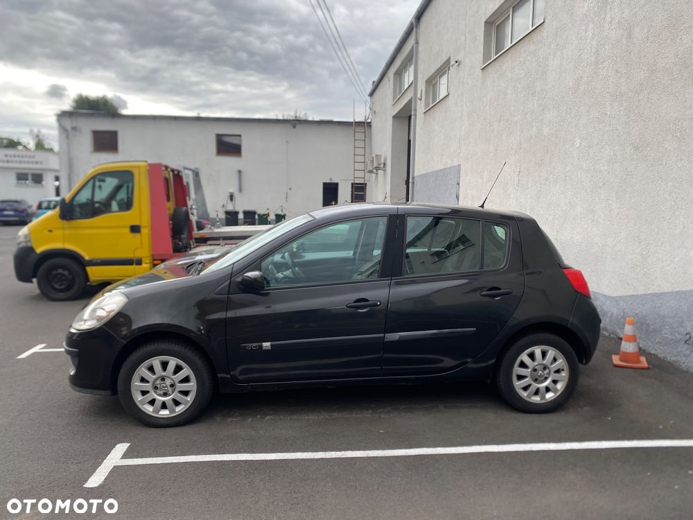Renault Clio - 2