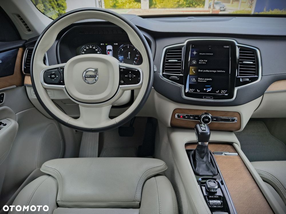 Volvo XC 90 - 26