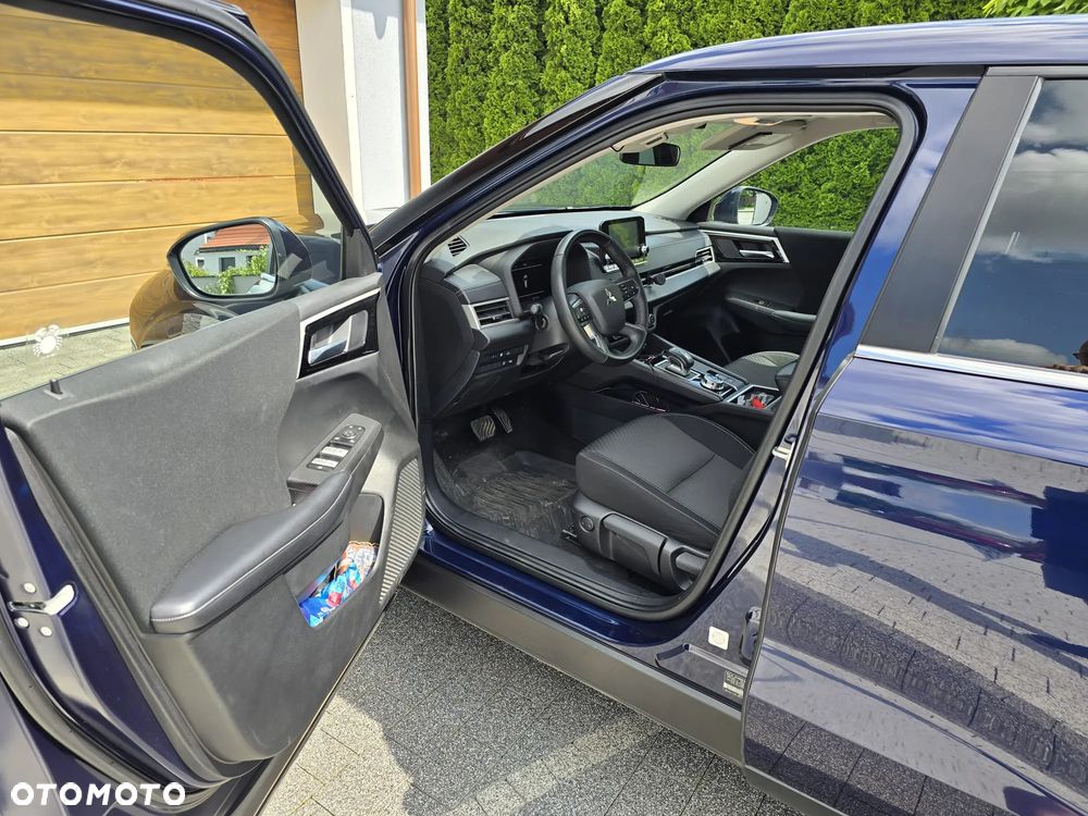 Mitsubishi Outlander - 9