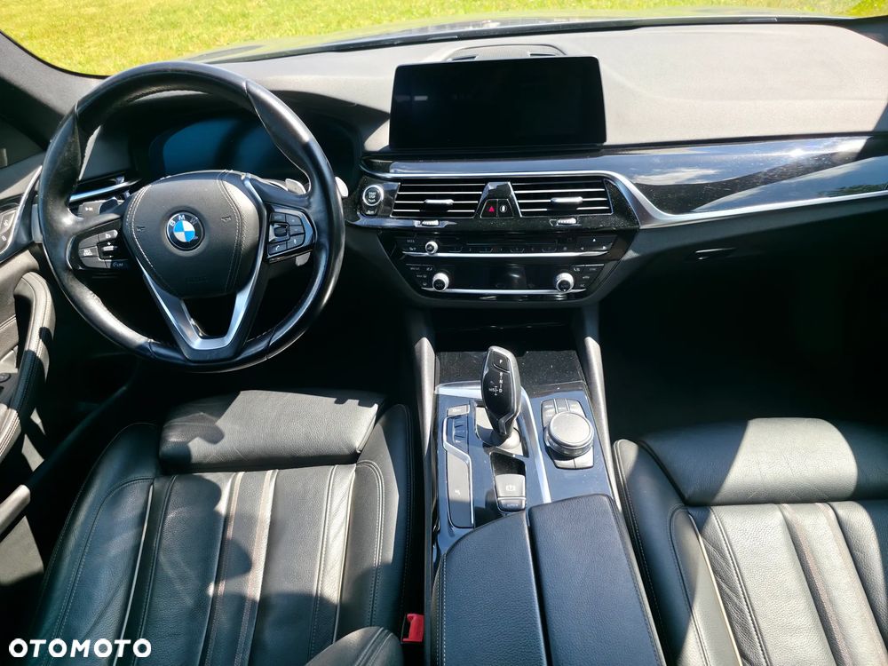 BMW Seria 5 520d Touring Sport Line - 24