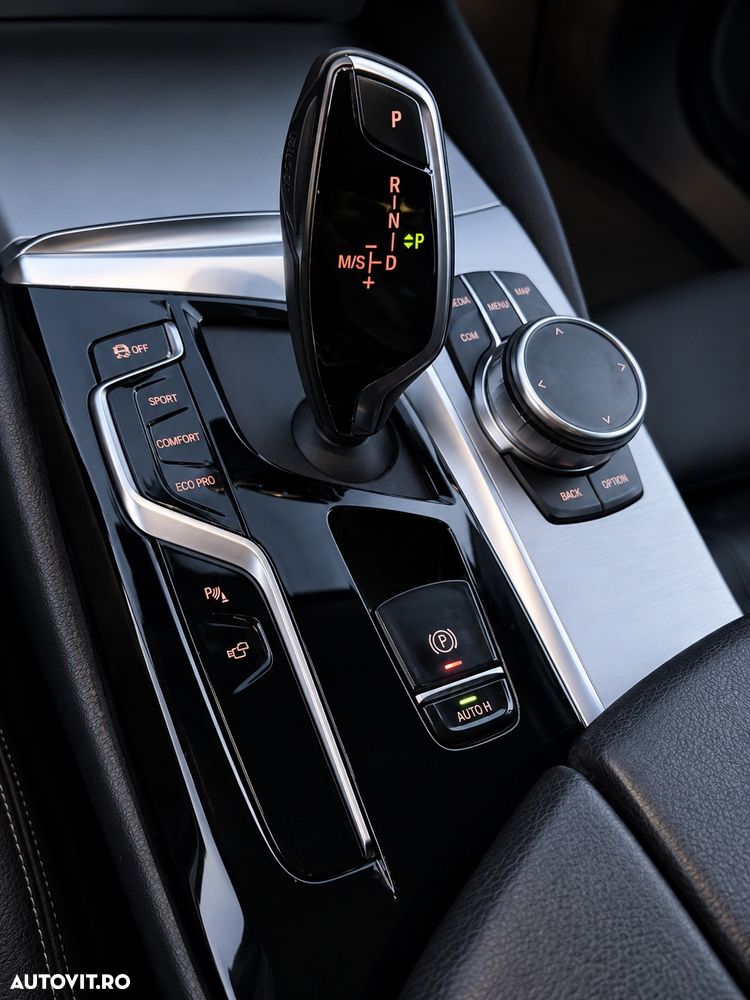 BMW Seria 5 520d xDrive AT MHEV - 10