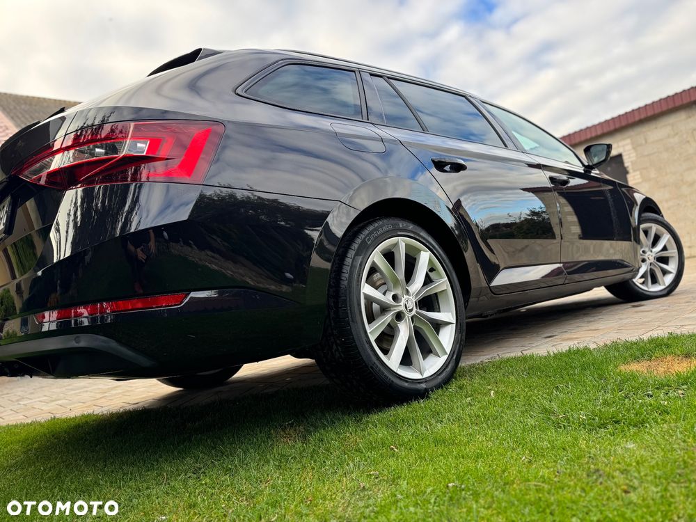 Skoda Superb 2.0 TDI Active DSG - 6