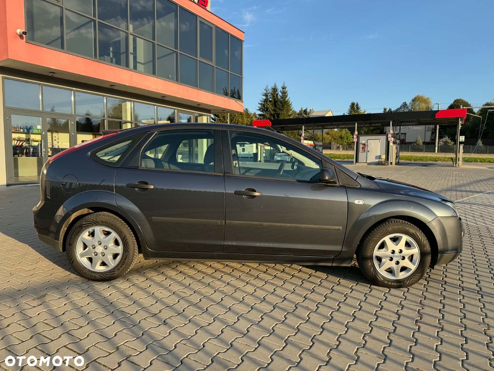 Ford Focus 1.6 Trend - 4