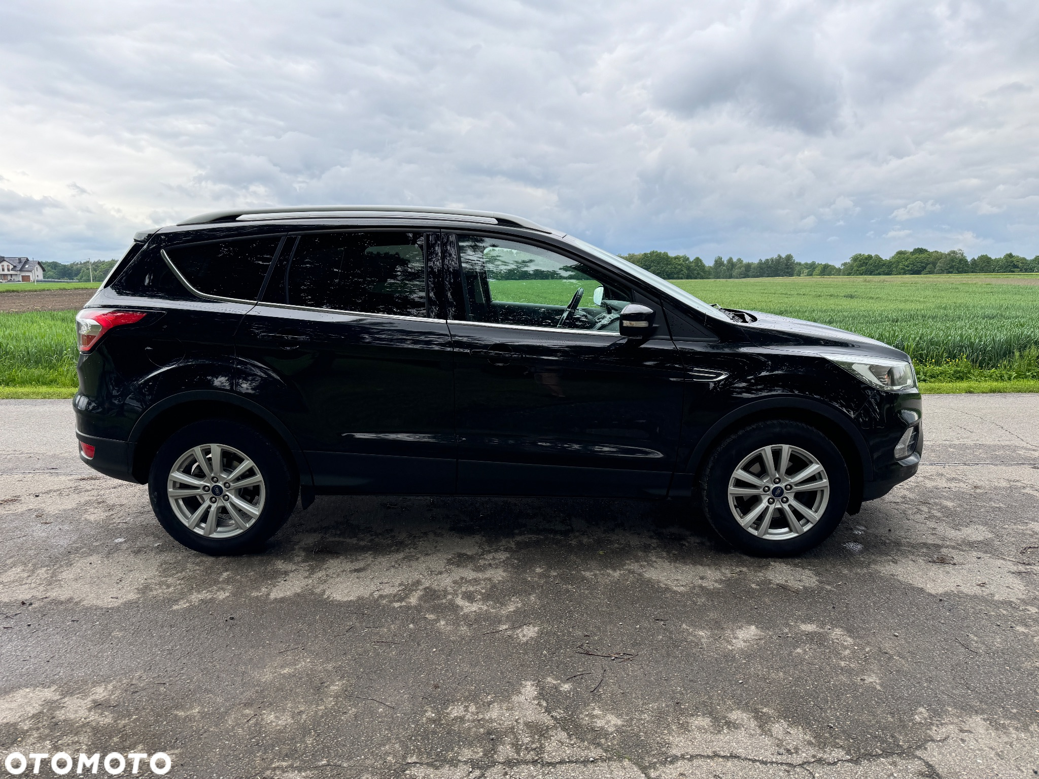 Ford Kuga - 4