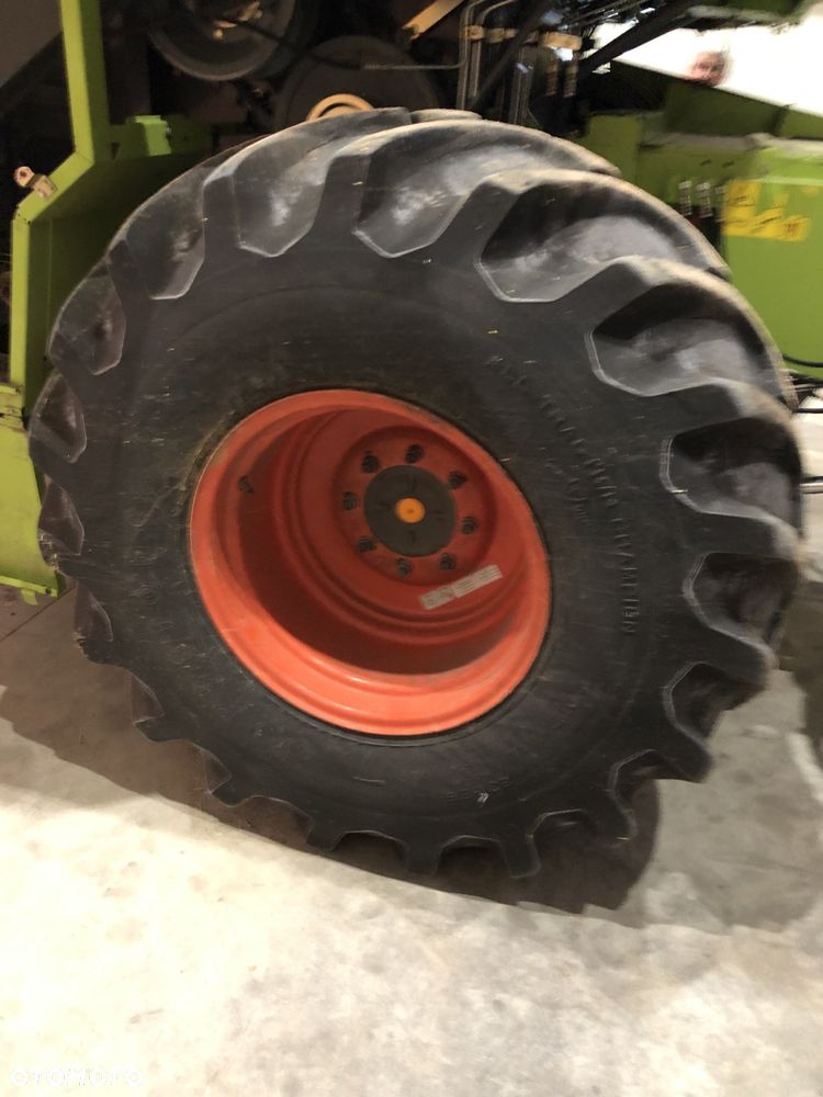 Claas CLAAS Dominator 130 Kombajn zbożowy ROK 2006 , hederu 3,9 m - 5
