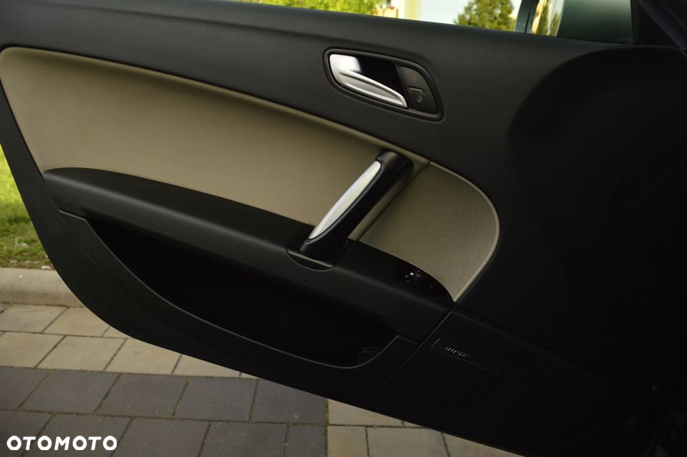 Audi TT Coupé 2.0 TFSI quattro S tronic - 22