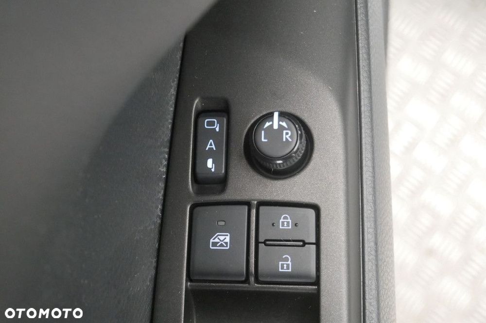 Toyota Camry 2.5 Hybrid Comfort CVT - 28