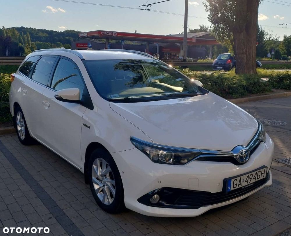 Toyota Auris Hybrid 135 Prestige - 5