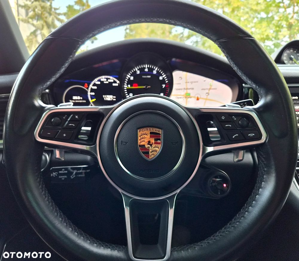 Porsche Panamera 4 - 15