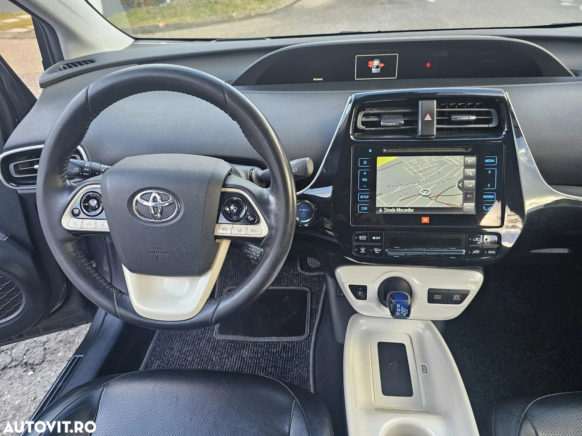 Toyota Prius 1.8 HSD Exclusive Plus - 12
