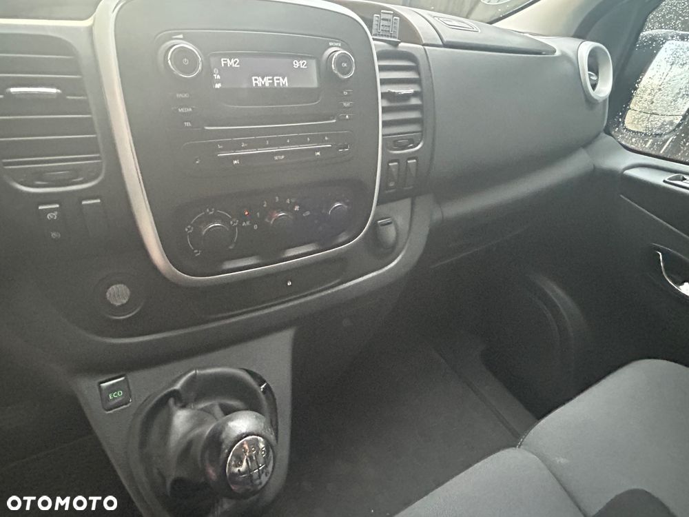 Opel Vivaro - 18