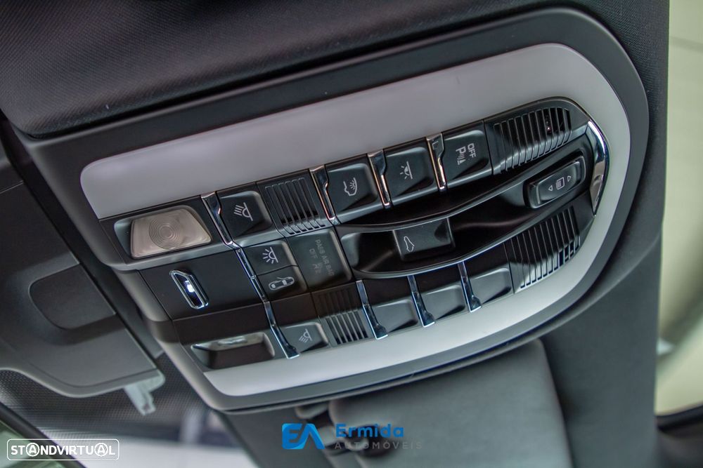 Porsche Cayenne - 44