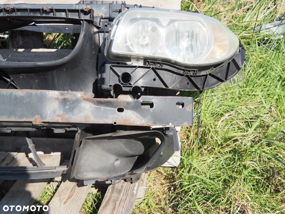 Pas przedni przód BMW 1 E87 E81 - 5