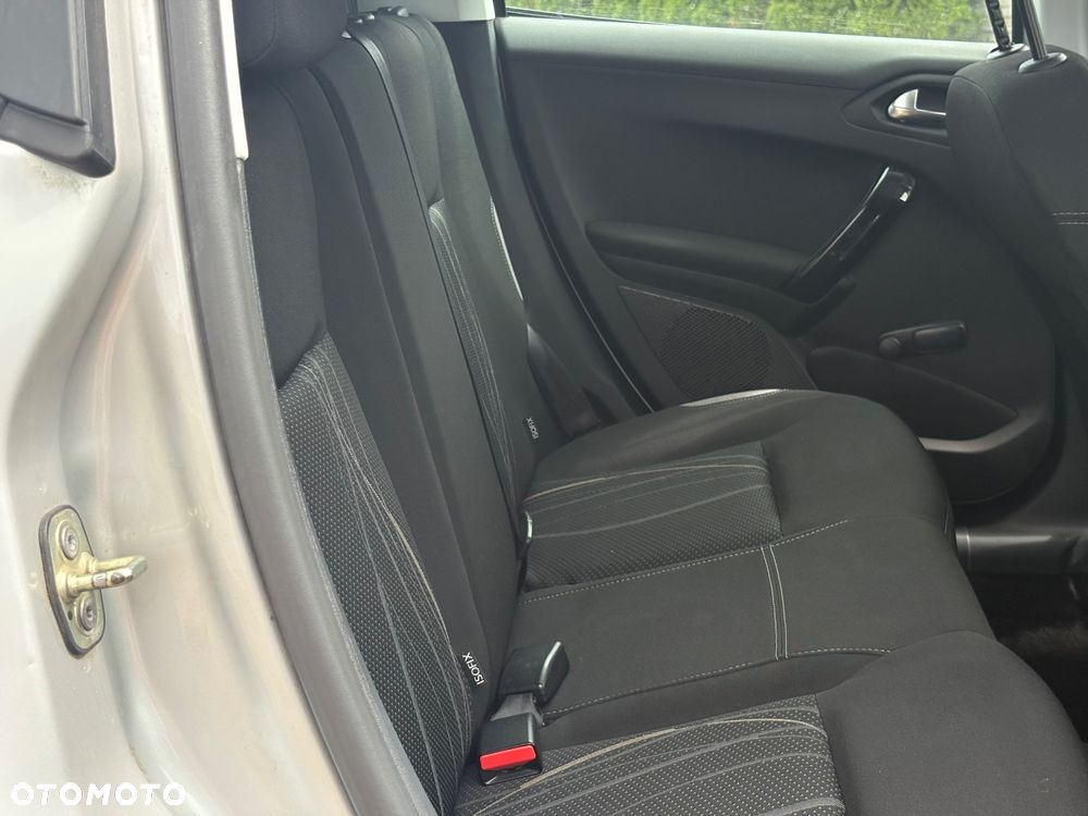 Peugeot 208 1.2 PureTech Active - 17