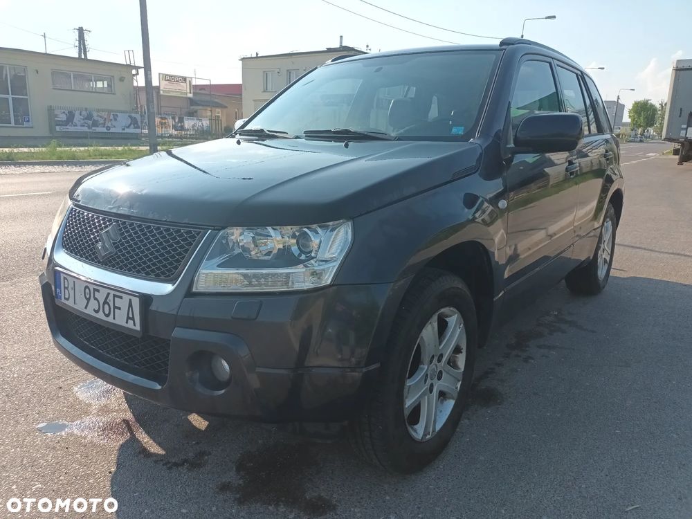 Suzuki Grand Vitara 2.0 - 8