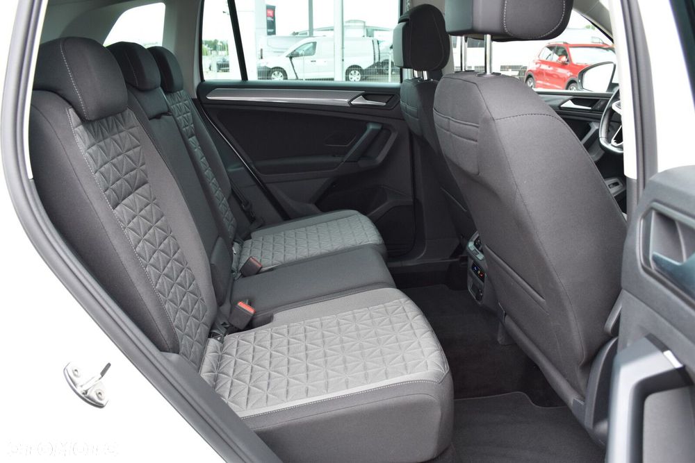 Volkswagen Tiguan 1.5 eTSI Life DSG - 32