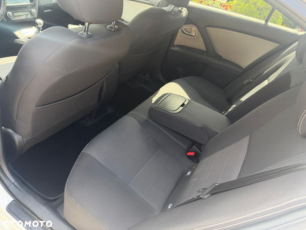 Toyota Avensis 2.0 D-4D Active Business - 13