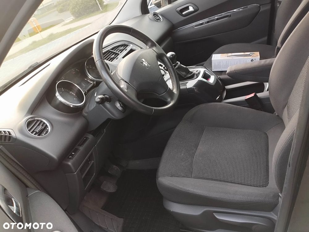 Peugeot 5008 1.6 HDi Active - 11