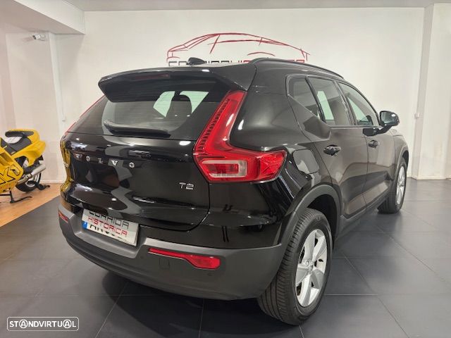 Volvo XC 40 1.5 T2 Plus Dark - 11