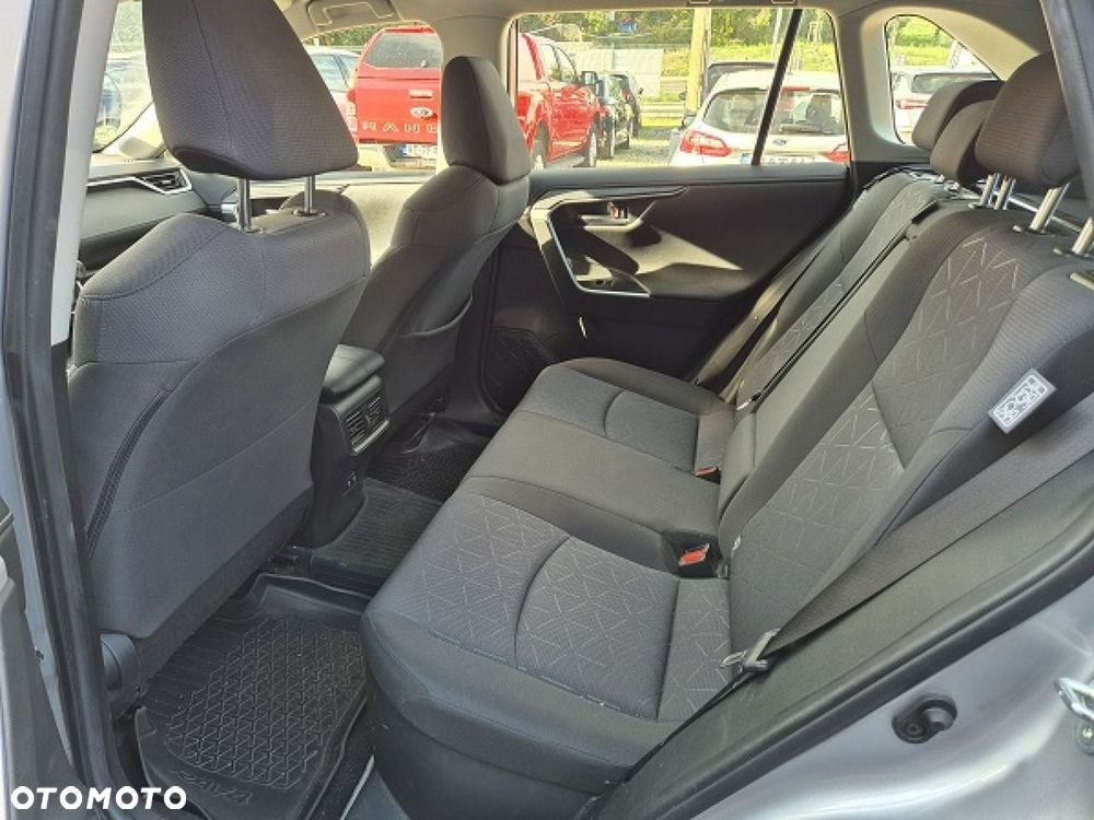 Toyota RAV4 - 24