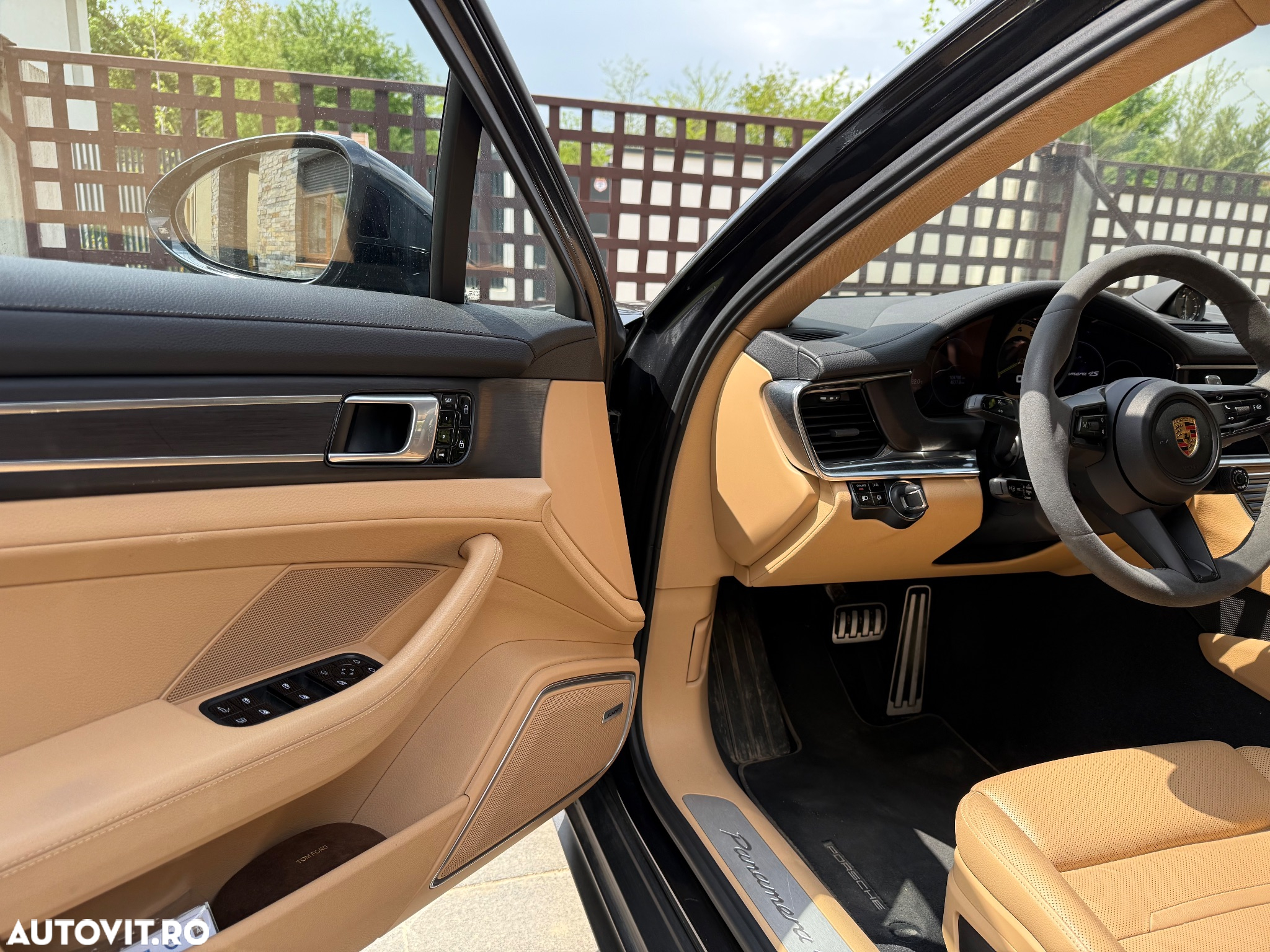 Porsche Panamera 4S Executive - 18