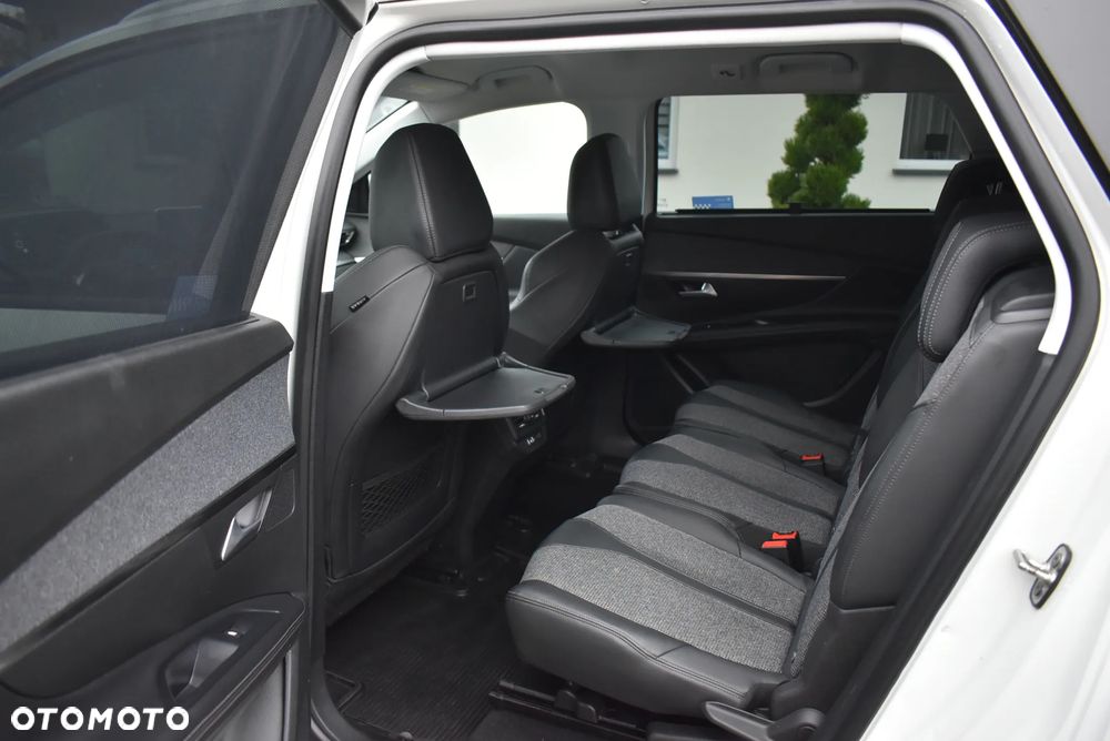 Peugeot 5008 1.5 BlueHDI Allure S&S EAT8 - 22