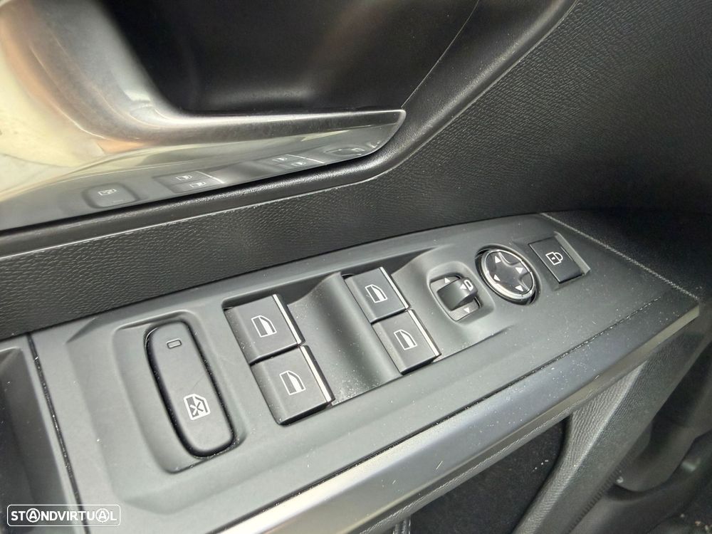 Peugeot E-5008 73 kWh GT - 58