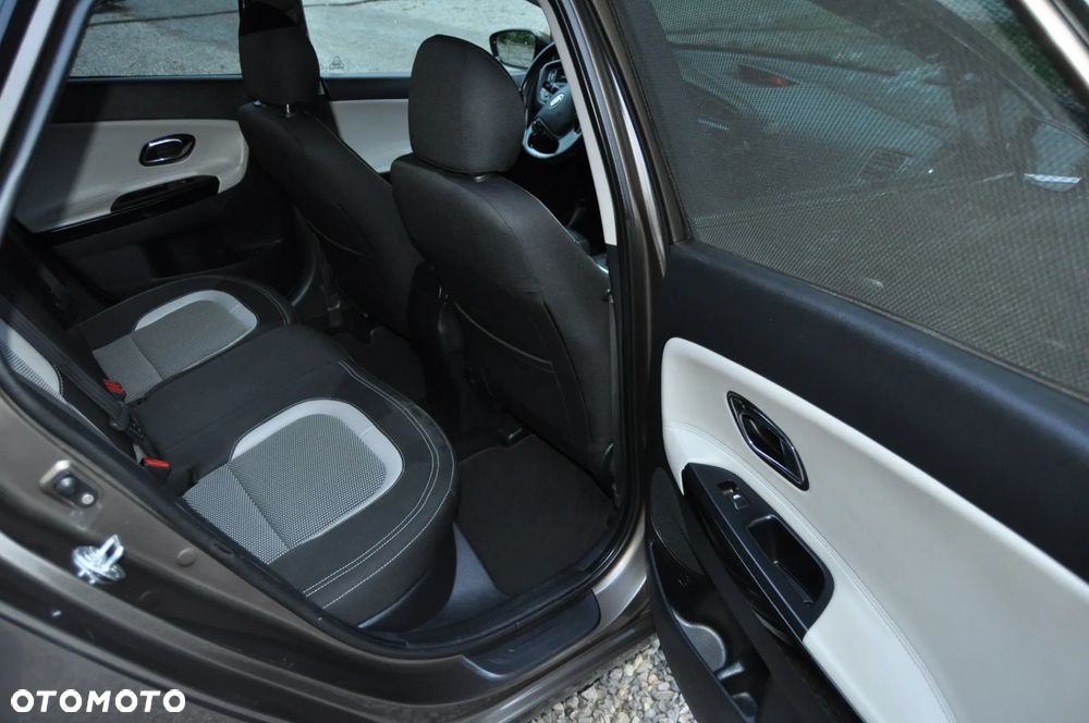 Kia Ceed 1.6 GDI Dream Team Edition - 8
