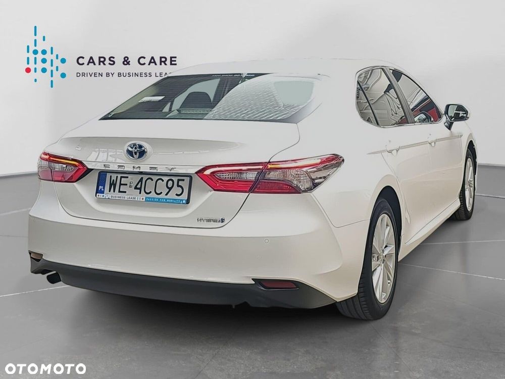 Toyota Camry 2.5 Hybrid Comfort CVT - 22