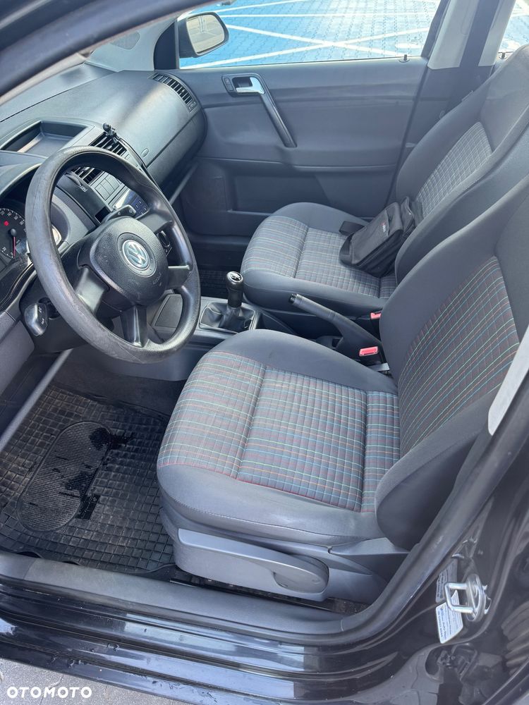 Volkswagen Polo 1.4 16V Sportline - 22