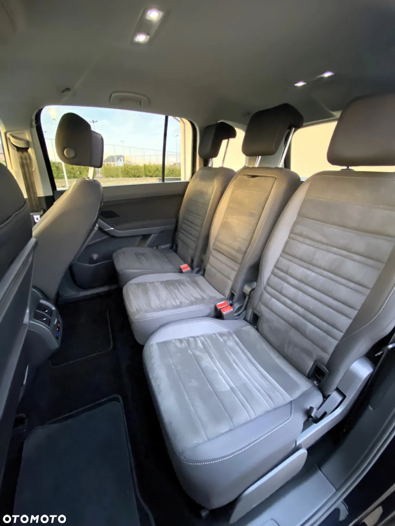 Volkswagen Touran 1.4 TSI BMT Highline - 17