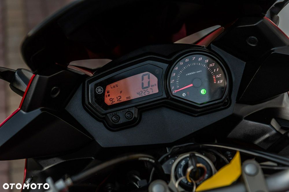 Yamaha XJ - 9