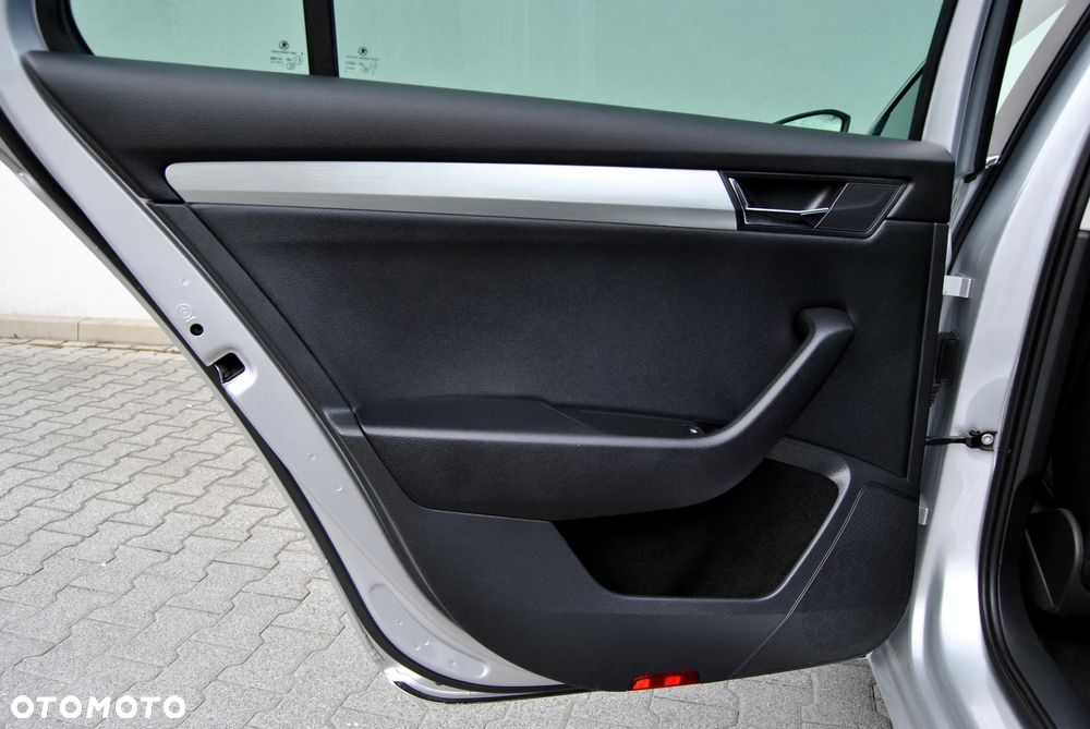 Skoda Superb 2.0 TDI 4x4 DSG Style - 28