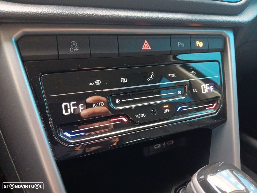VW T-Roc 1.5 TSI Urban DSG - 30