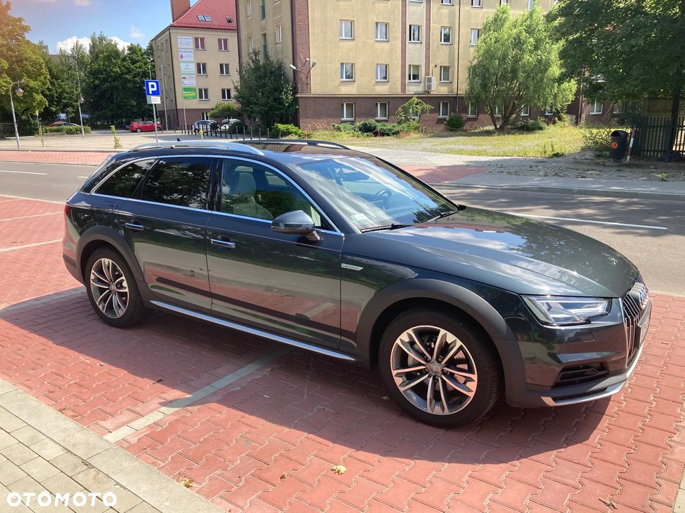 Audi A4 Allroad - 12