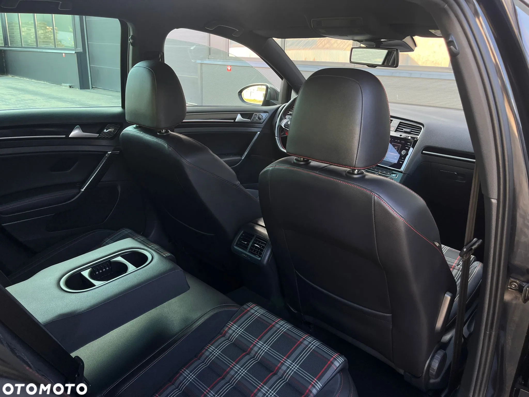 Volkswagen Golf GTI Performance BlueMotion Technology DSG - 23