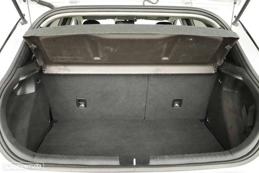 Hyundai i20 Active - 23