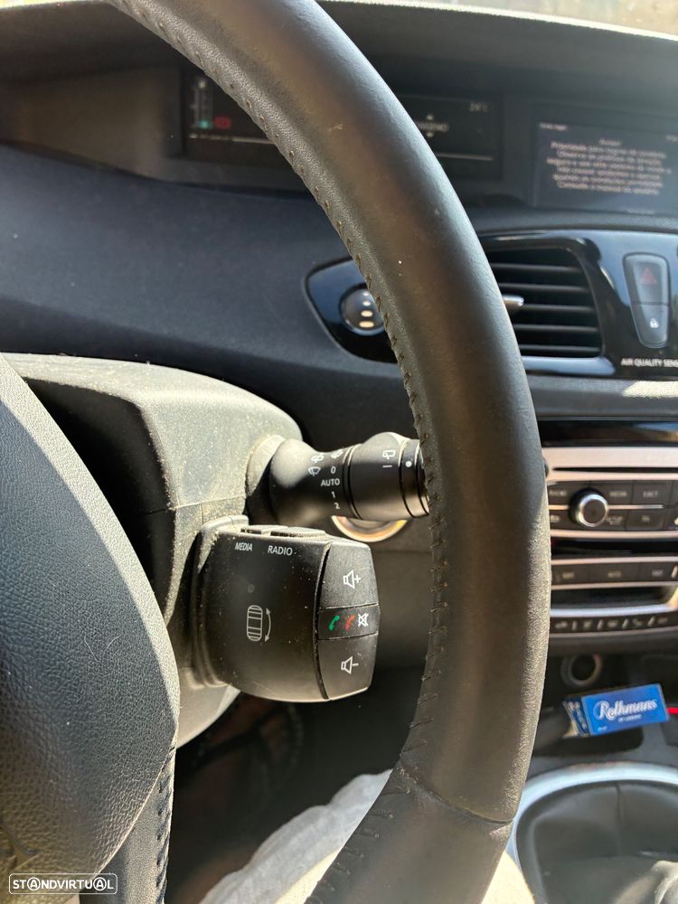 Renault Grand Scénic dCi 130 FAP Start & Stop Luxe - 36
